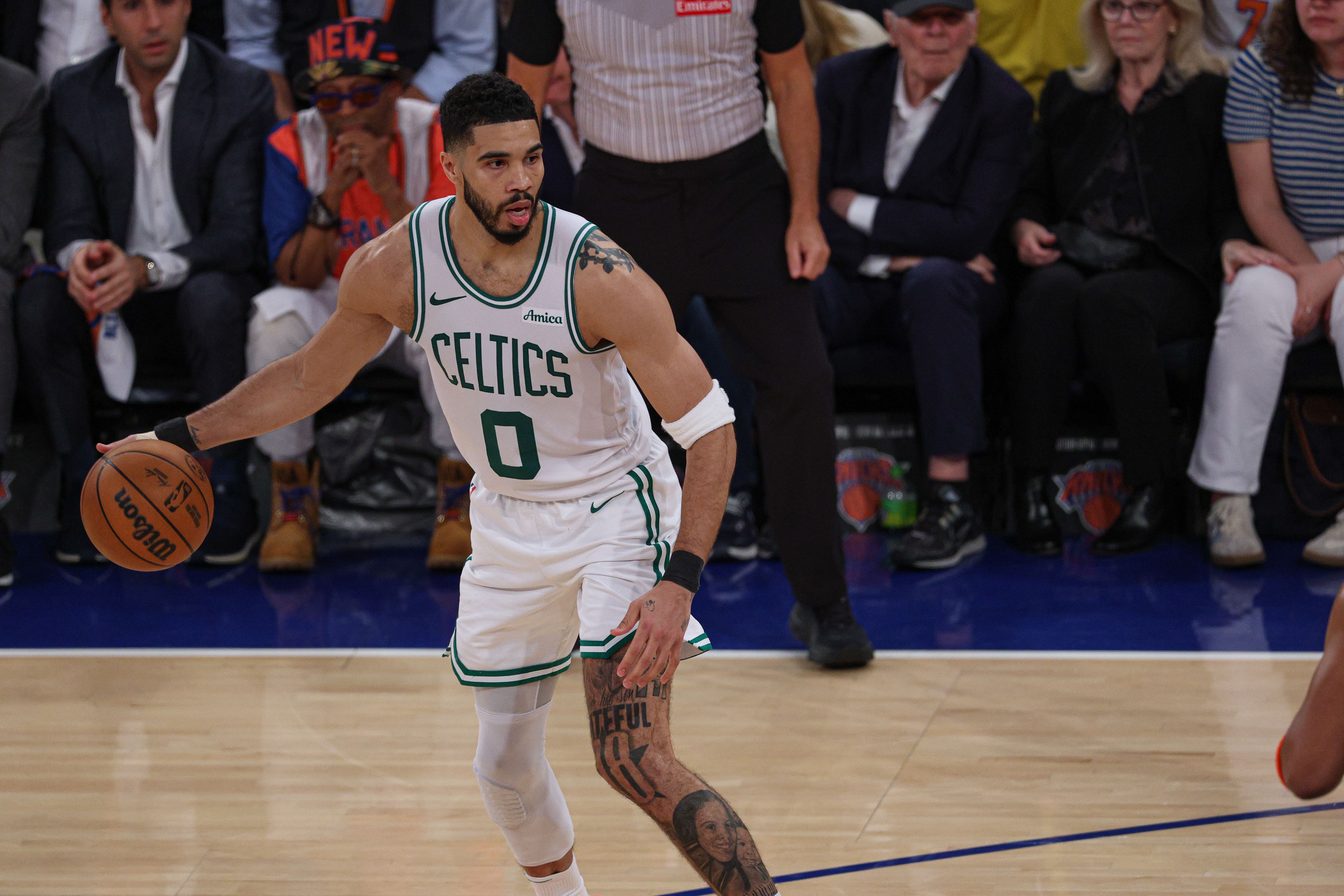 mk体育入口-奎塔：我和塔图姆的配合越来越好 我一直琢磨怎么让他打得更轻松