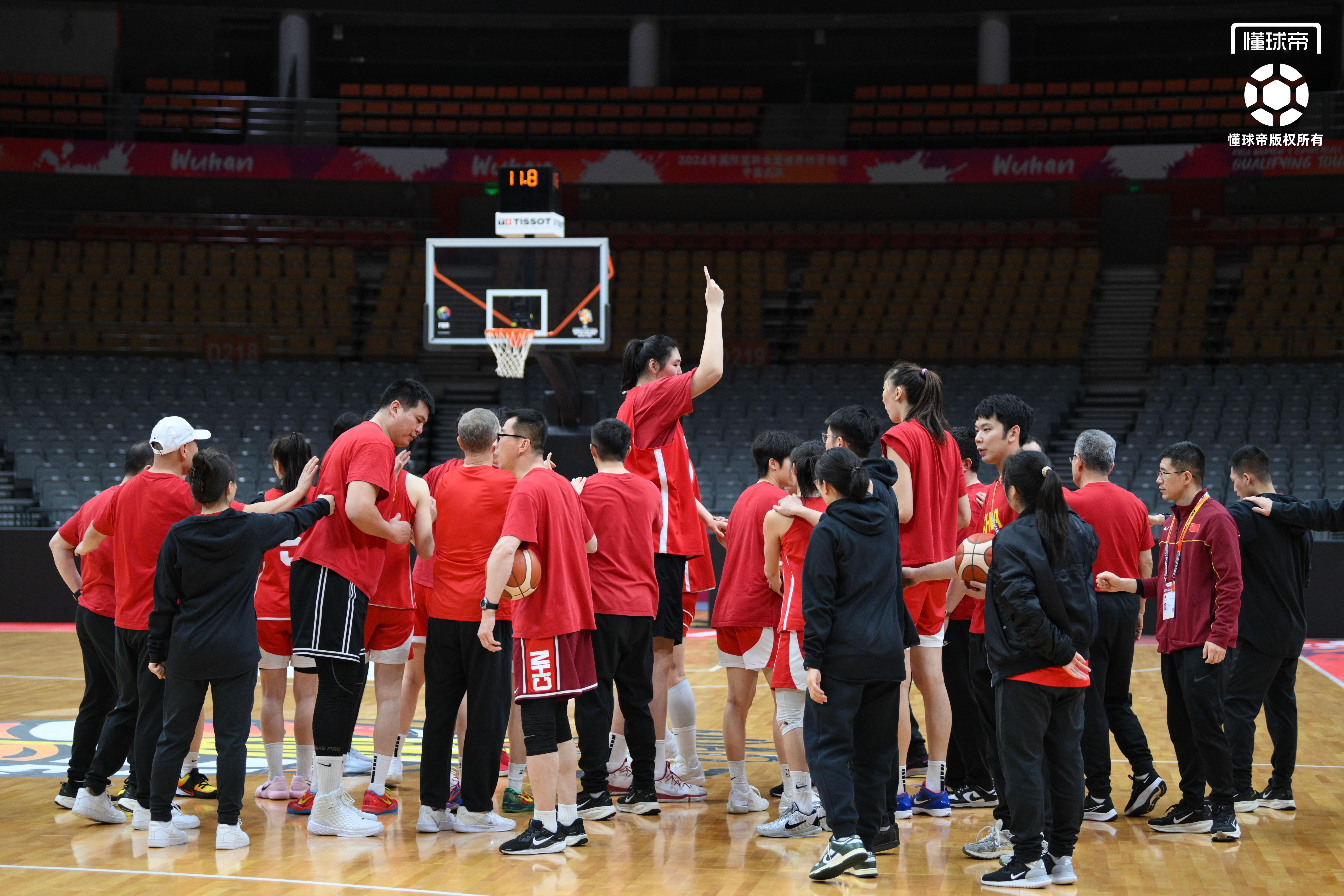 mk体育下载-中国女篮世预赛最后一练，王治郅到场观看&amp;amp;全队精神饱满